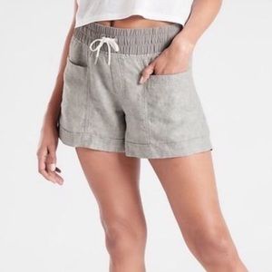 Athleta Cabo Linen 4" Short size 6